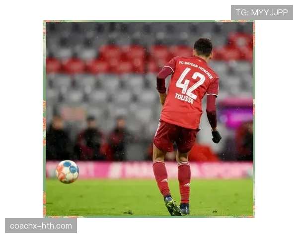 穆西亚拉：新生代十号位闪耀绿茵，扛起足球未来大旗