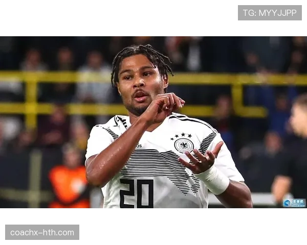 格纳布里防守表现抢眼,稳固防线助球队取胜 格纳布里防守表现抢眼,稳固防线助球队取胜