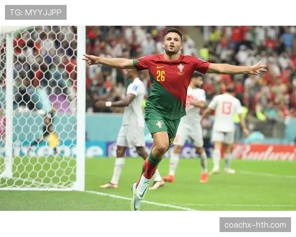 拉莫斯对位顶级前锋的防守对抗解析 拉莫斯对位顶级前锋的防守对抗解析