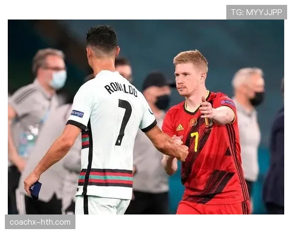 德布劳内与厄齐尔对比:传控大师与攻击型中场的技术差异 德布劳内与厄齐尔对比:传控大师与攻击型中场的技术差异