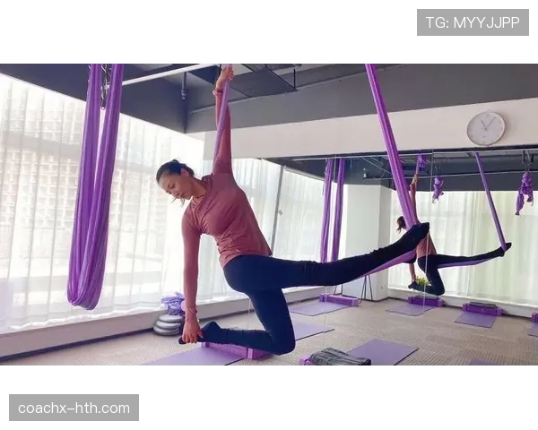 魏秋月退役后这生活也太松弛了吧，泡茶遛狗比训练还准时？